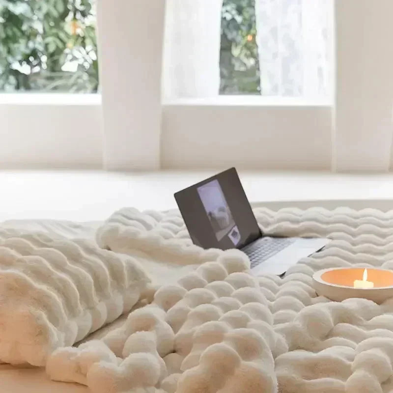 BowLift | Cozy Faux Fur Blanket