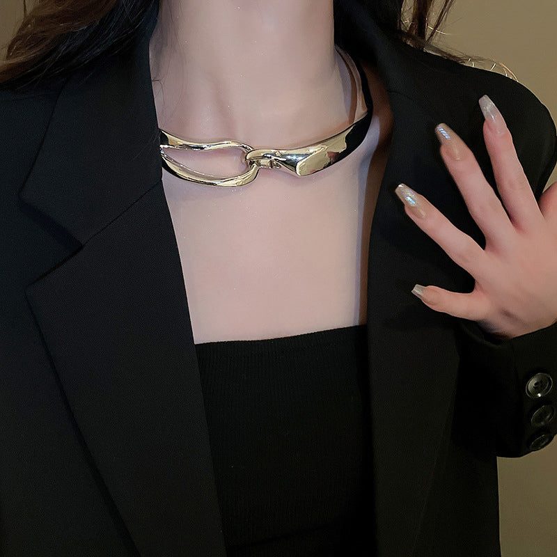 BowLift | Fluid Charm Necklace