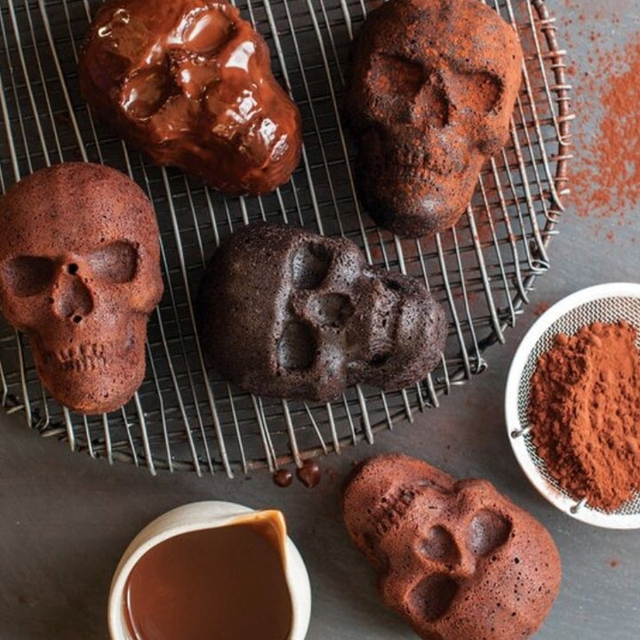 BowLift | Halloween Skull Cake Mold