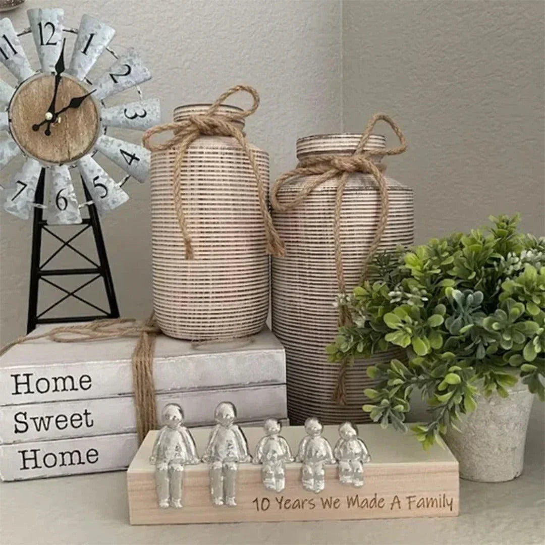 BowLift | Timeless Family Sculpture