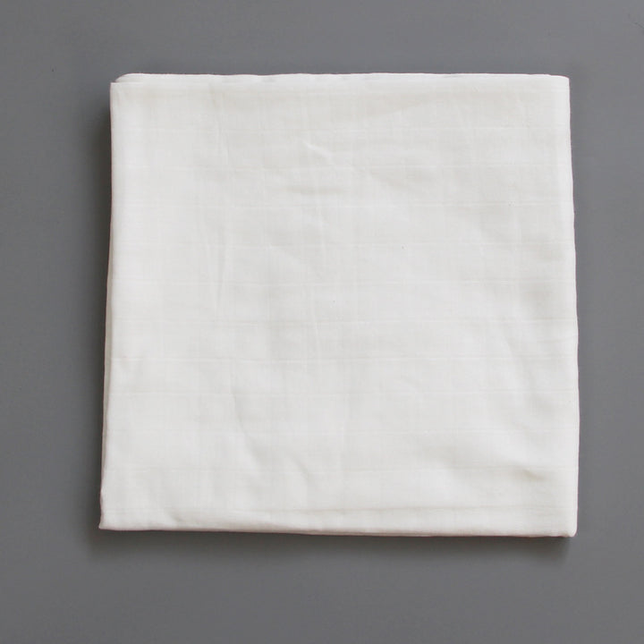 Cotton Muslin Baby Blanket with Heart Pattern Bowlift