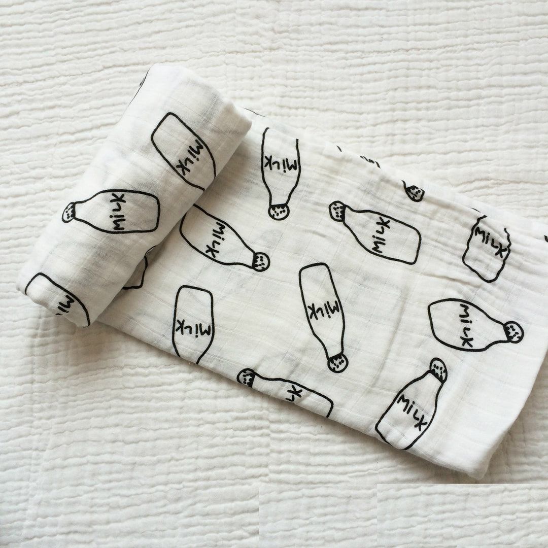 Cotton Muslin Baby Blanket with Heart Pattern Bowlift