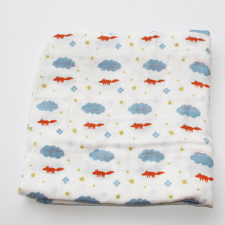 Cotton Muslin Baby Blanket with Heart Pattern Bowlift