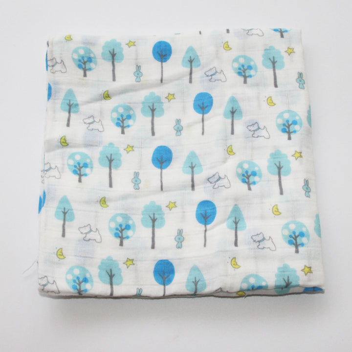 Cotton Muslin Baby Blanket with Heart Pattern Bowlift