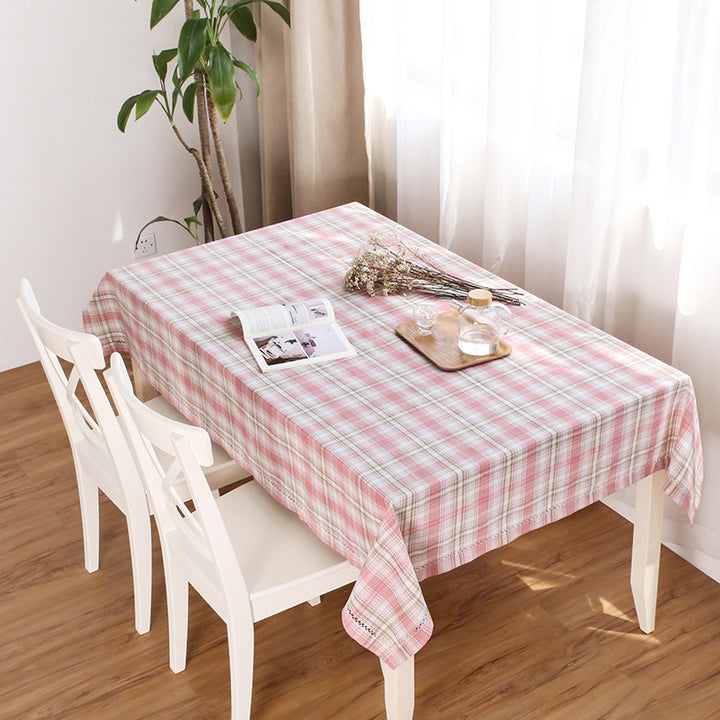 Round cotton tablecloth in check pattern with decorative crochet border Bowlift