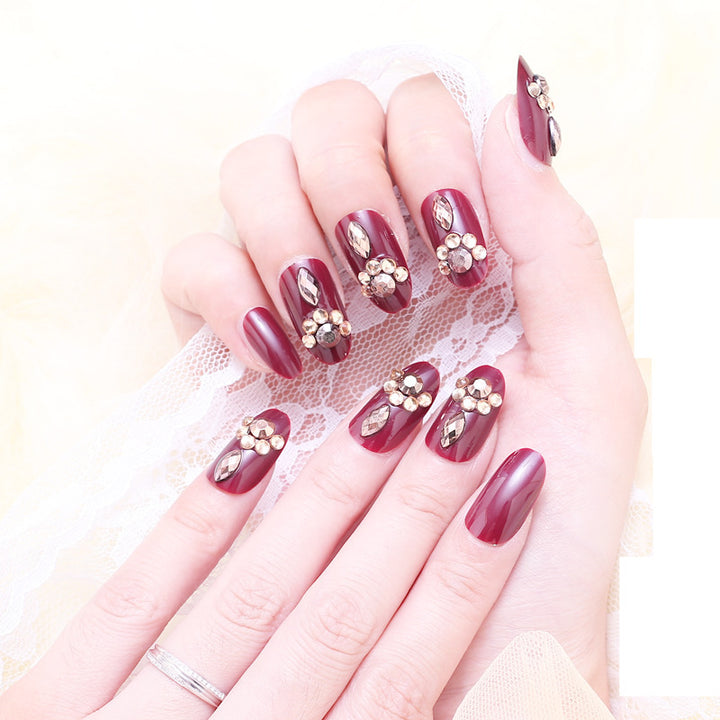 Glamorous Elegant Press-On Nail Set