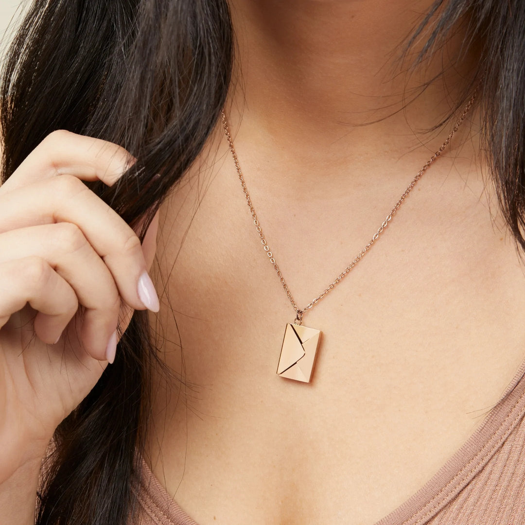BowLift | LoveScript™ Meaningful Bond Necklace