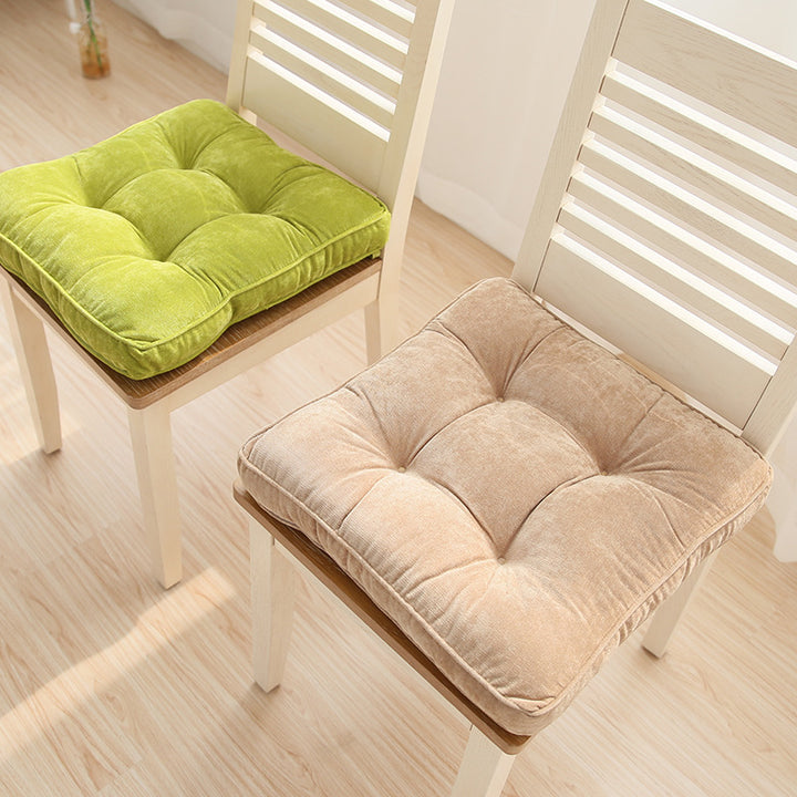 High-quality velvet seat cushion with square tufting and thick padding Bowlift