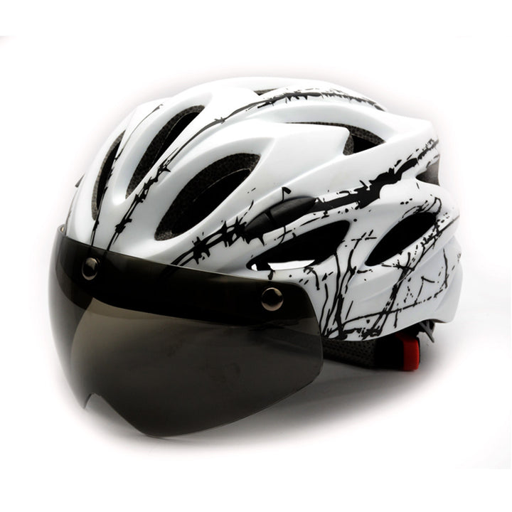 Performance Cycling Helmet with Visor Bowlift