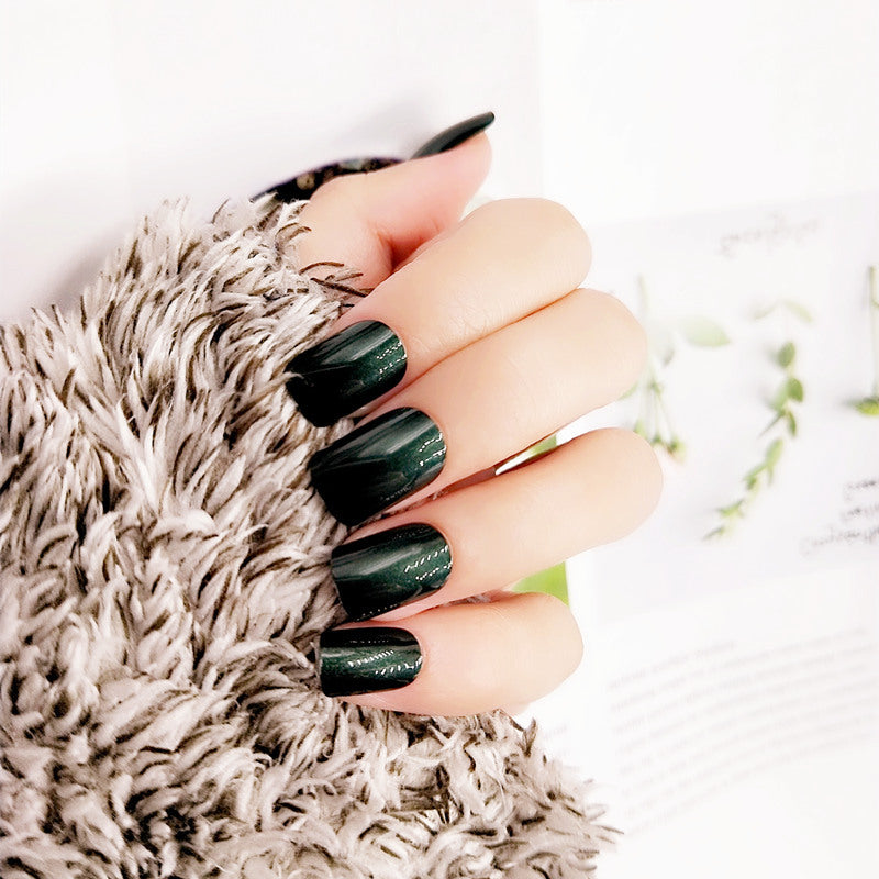 Glossy Nail Wraps for Elegant Manicure