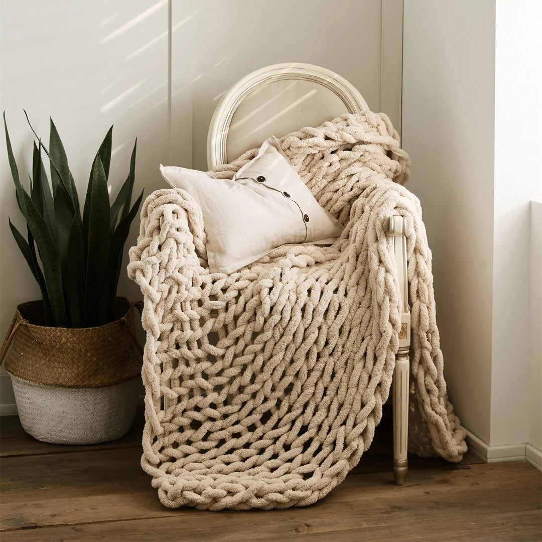 BowLift | Cozy Chenille Chunky Knit Blanket Throw