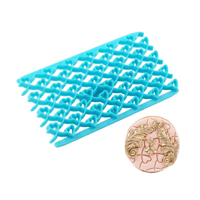 Embossing cake mold | Bowlift