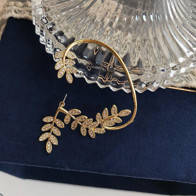 BowLift | Shiny Zircon Earrings