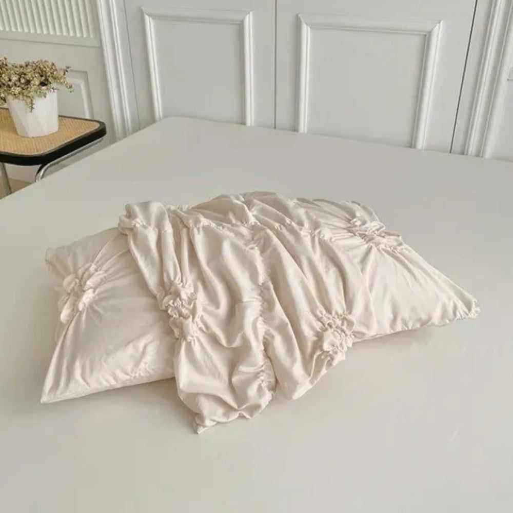 BowLift | Duvet Cover Set Pinch Pleat Floral Design