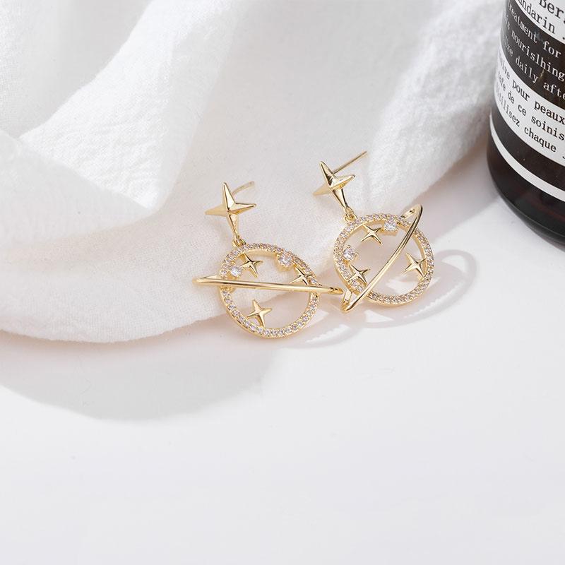 BowLift | Saturn Gold Earrings