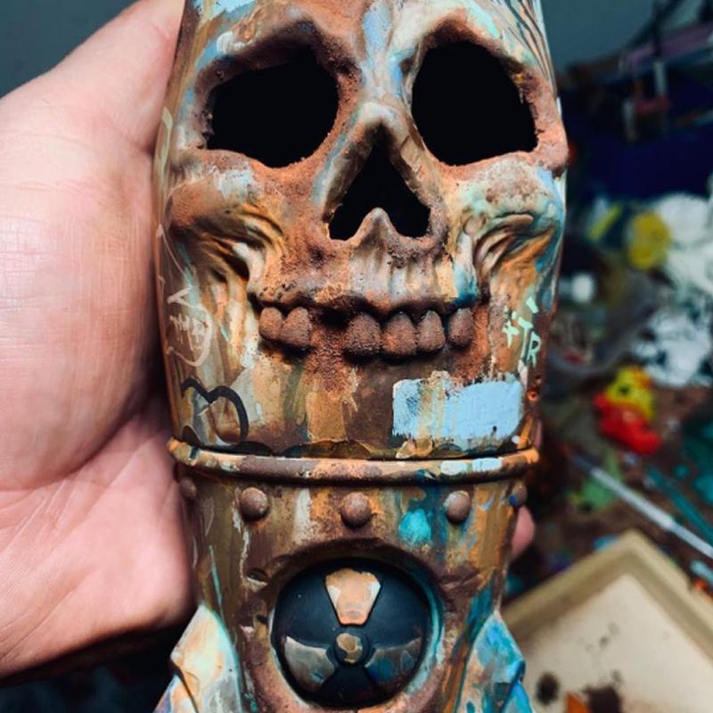 BowLift | Resin Skull Bomb Ornament