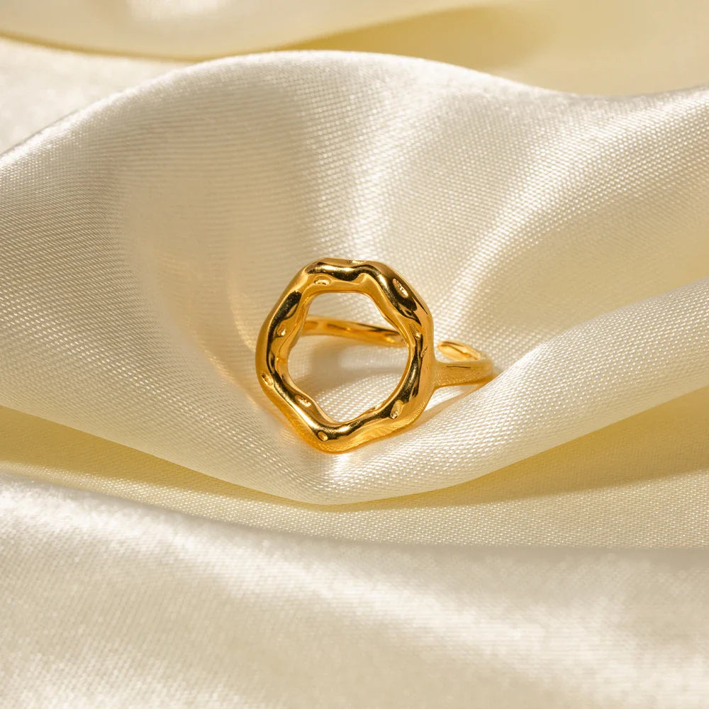 BowLift | 18k Melted Flower Open Ring