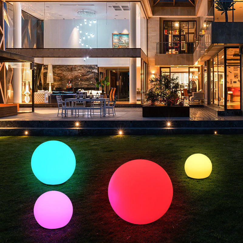 BowLift | SphereRay | Modern Solar Globe Light for Outdoor Spaces