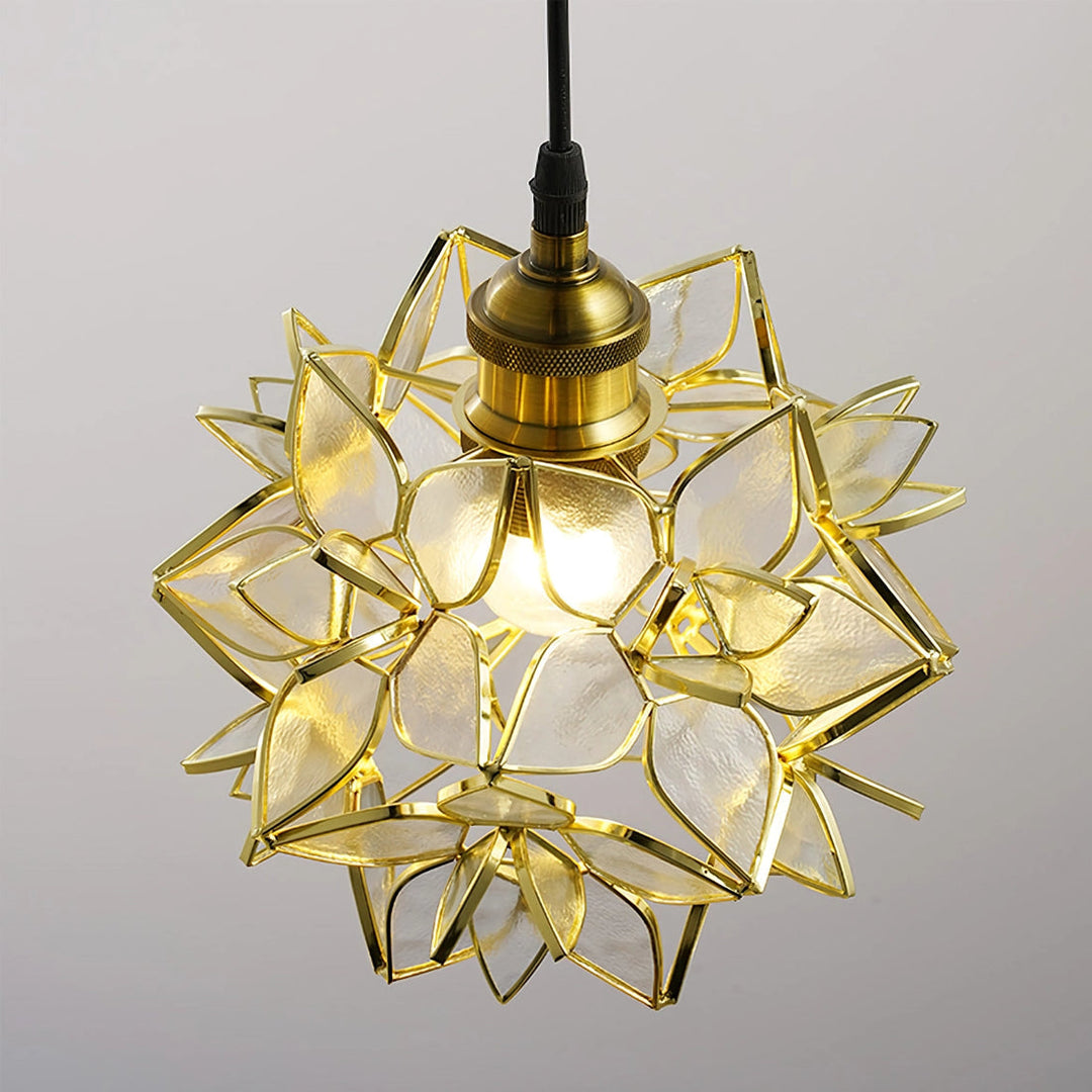 BowLift | Pendant Lamp with Natural Accent