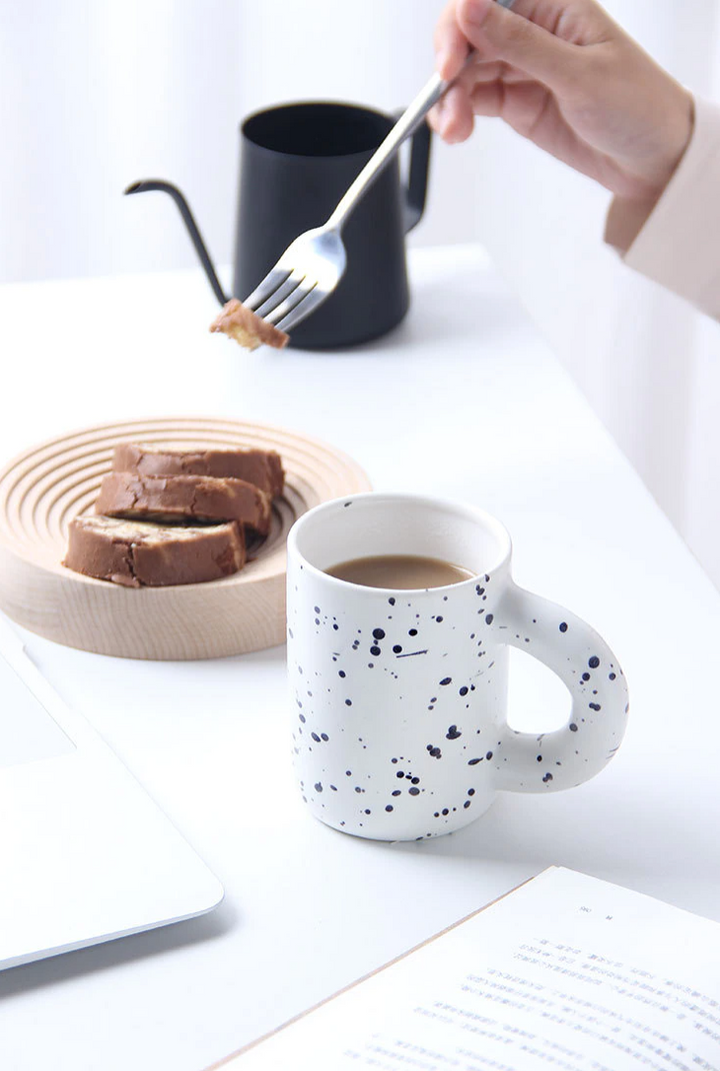 Athenea Cup – Luxe Porcelain Cup with Geometric Design Bowlift