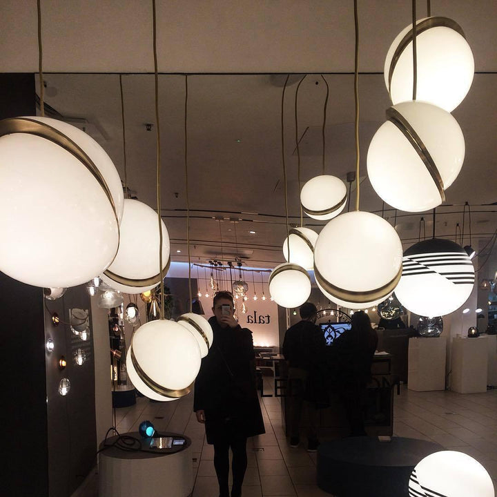 BowLift | AstralAura – Crescent Moon Pendant Illumination
