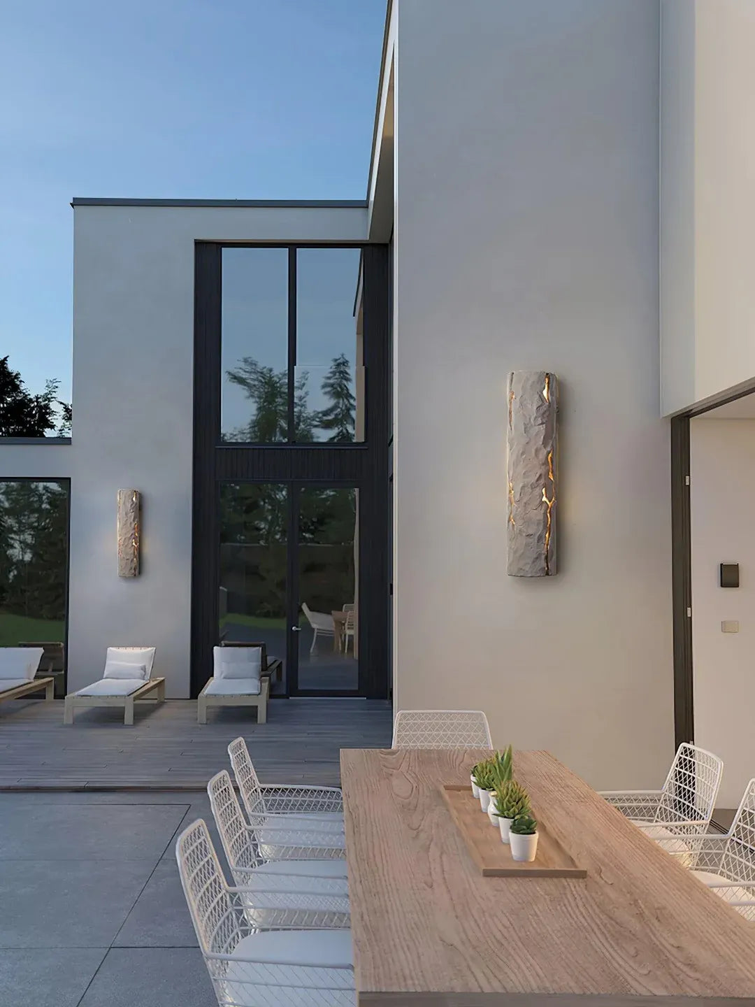 BowLift | Outdoor LED Wall Lamp with IP65 Water Resistance Rating