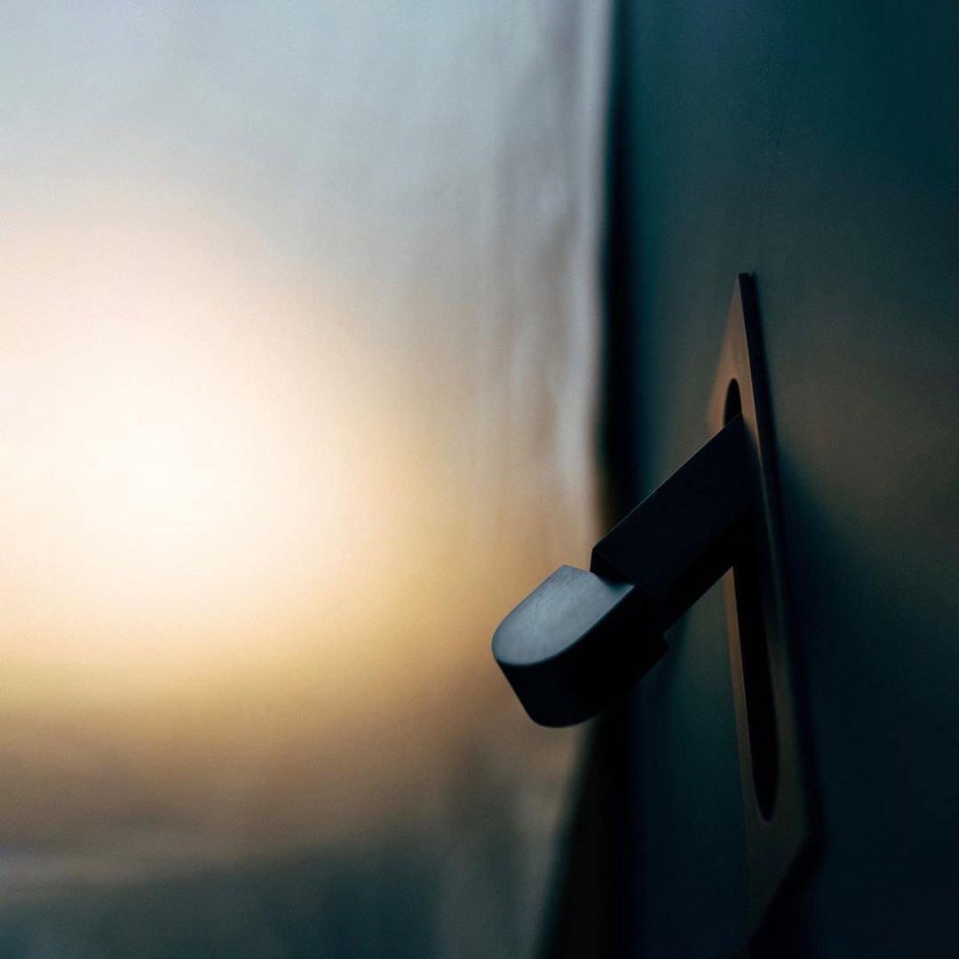BowLift | Modern LED Wall Lamp Reading Light for