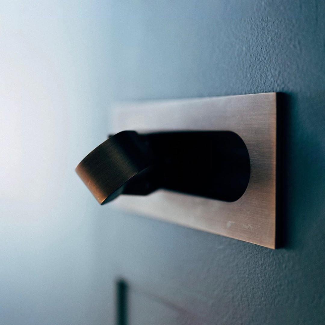 BowLift | Modern LED Wall Lamp Reading Light for