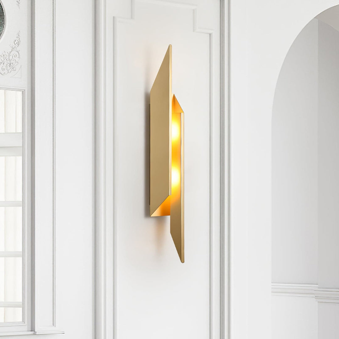 BowLift | Minimalist Wall Lamp with Design Accent