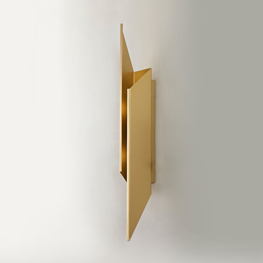 BowLift | Minimalist Wall Lamp with Design Accent