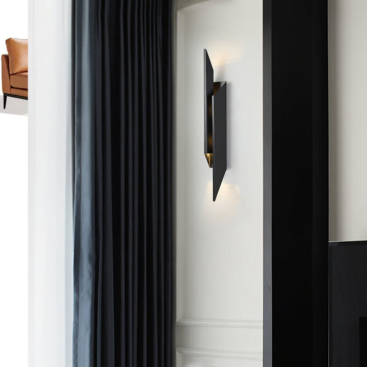 BowLift | Minimalist Wall Lamp with Design Accent