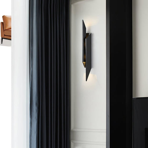 BowLift | Minimalist Wall Lamp with Design Accent