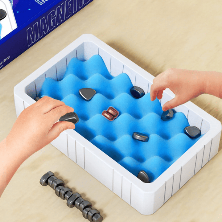 BowLift | Magnetic chess set for clever minds on the go