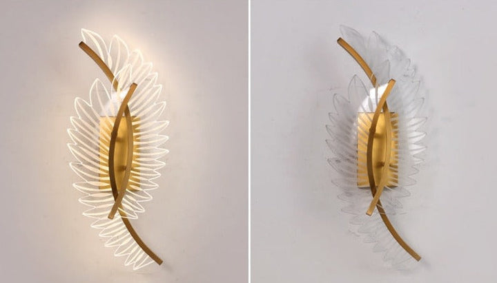 BowLift | Wall Lamp with Nature-Inspired Golden Wing Motif