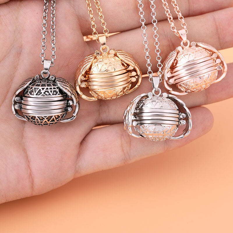 BowLift | Antique Angel Wings Photo Necklace