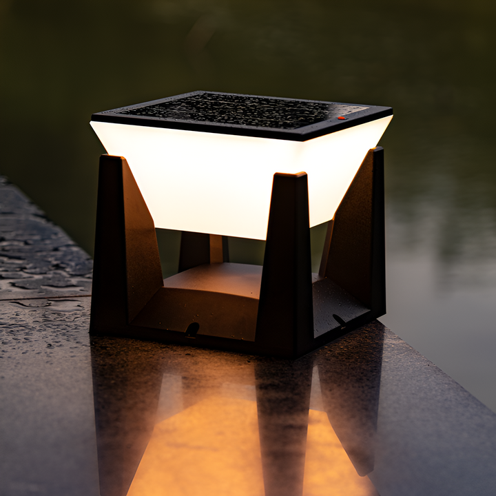 BowLift | Black Square Solar Lamp for the Garden