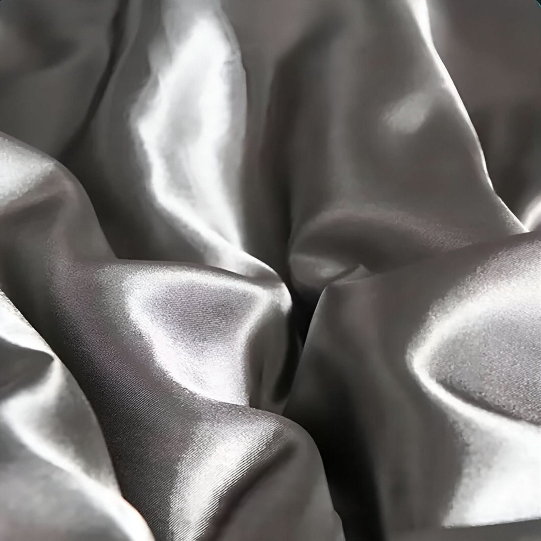 BowLift | PLUSHORA - SilkCloud Duvet - Premium Breathable Silk Bedding