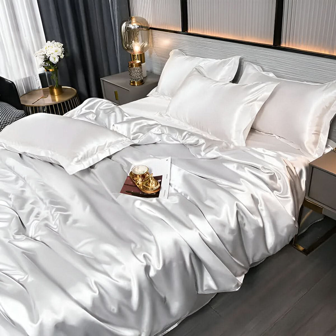 BowLift | PLUSHORA - SilkCloud Duvet - Premium Breathable Silk Bedding