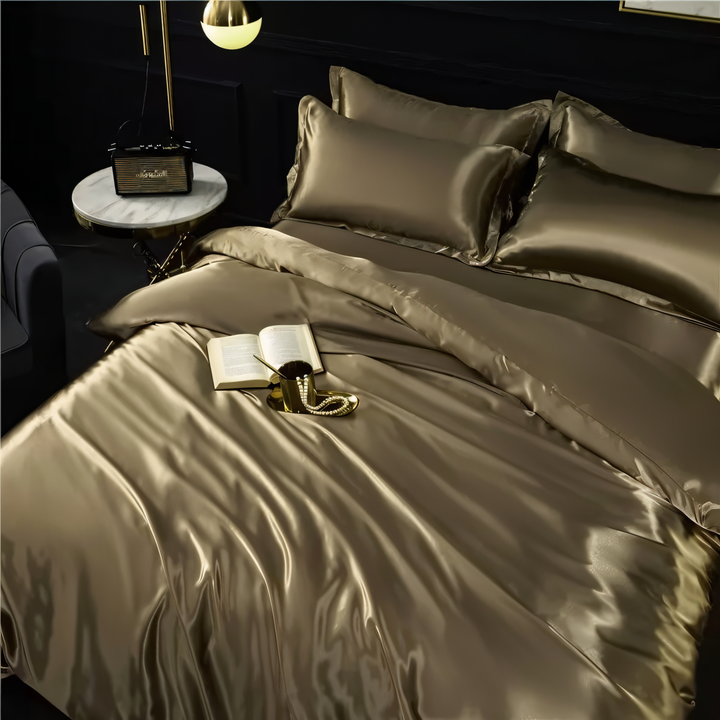 BowLift | PLUSHORA - SilkCloud Duvet - Premium Breathable Silk Bedding
