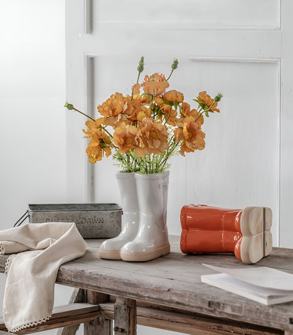 BowLift | Stylish Ceramic Vase in Boot Shape