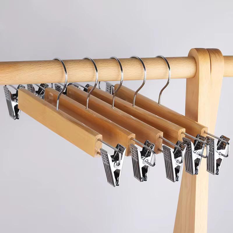 BowLift | Wooden hangers 10 pieces with clips
