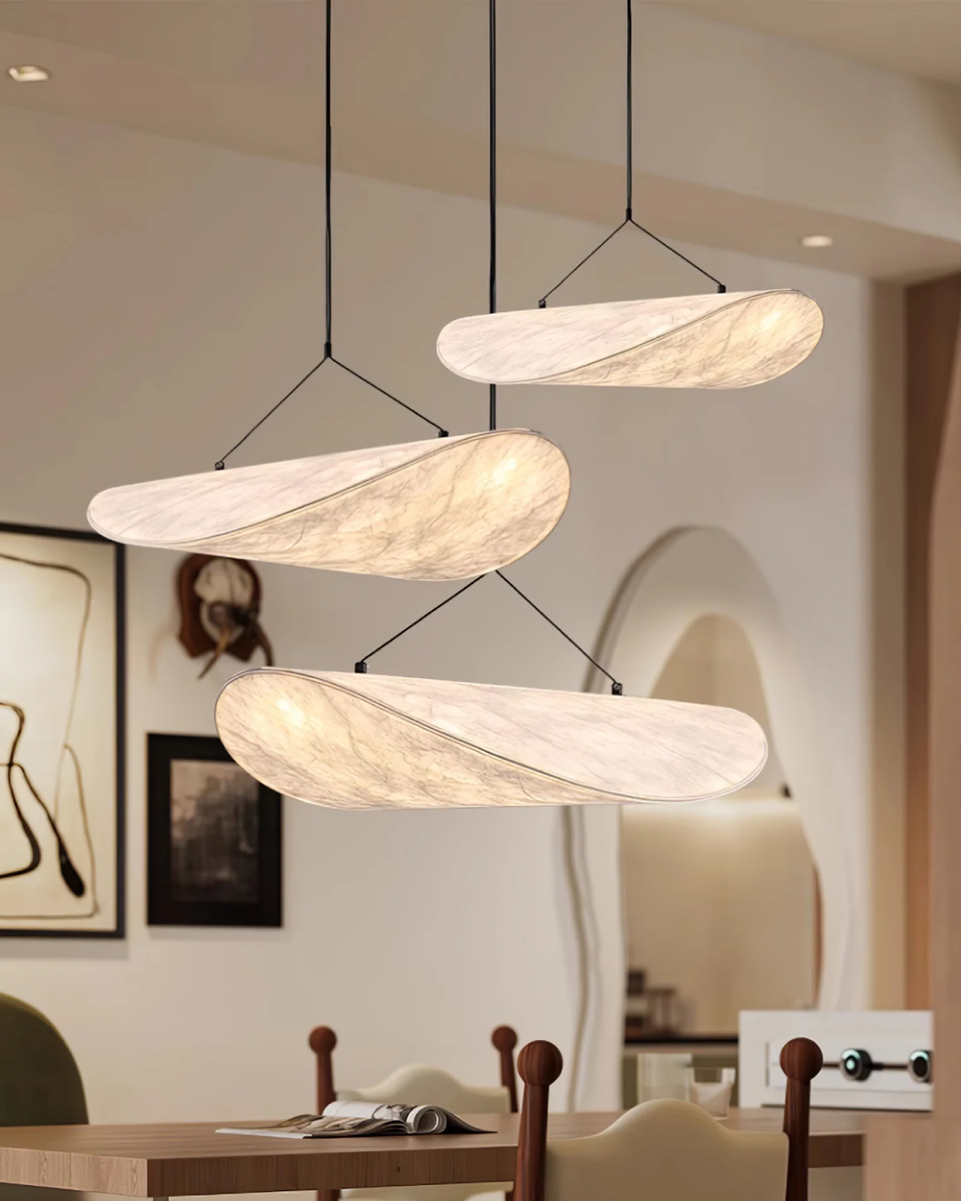 BowLift | Subtle Japandi Lamp with Light Eclipse Effect