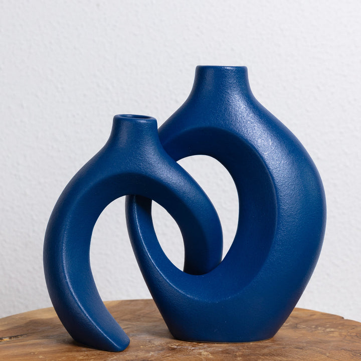 BowLift | Gleora Intertwined Ceramic Flower Vase – Elegant Decorative Centrepiece for Modern & Classic Interiors