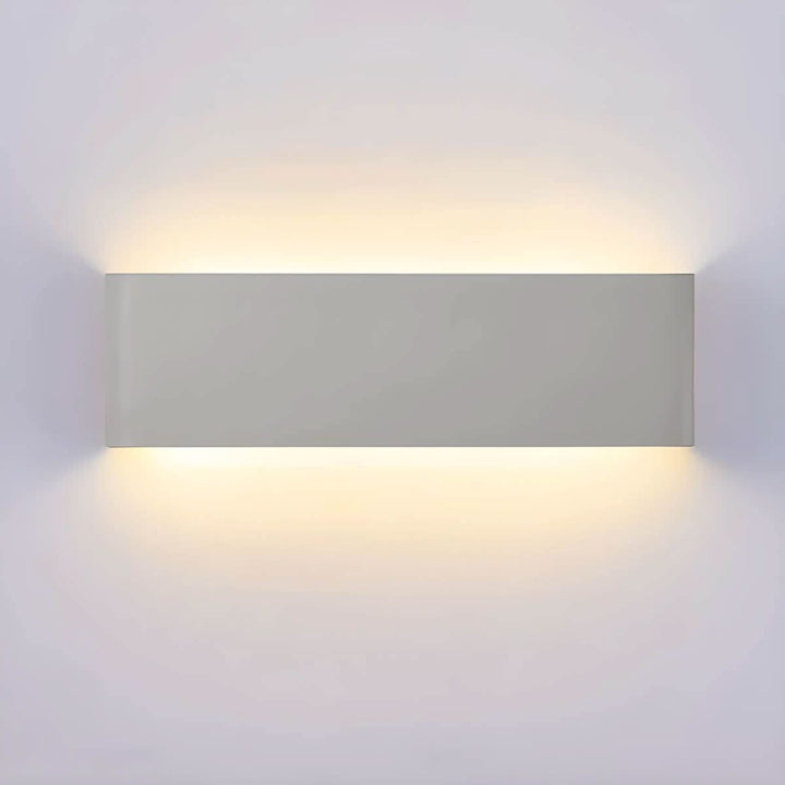 BowLift | Modern LED Wall Lamp – Elegant Aluminum & Glass Design
