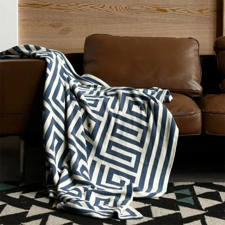 BowLift | Labyrinthine Geometric Jacquard Throw Blanket