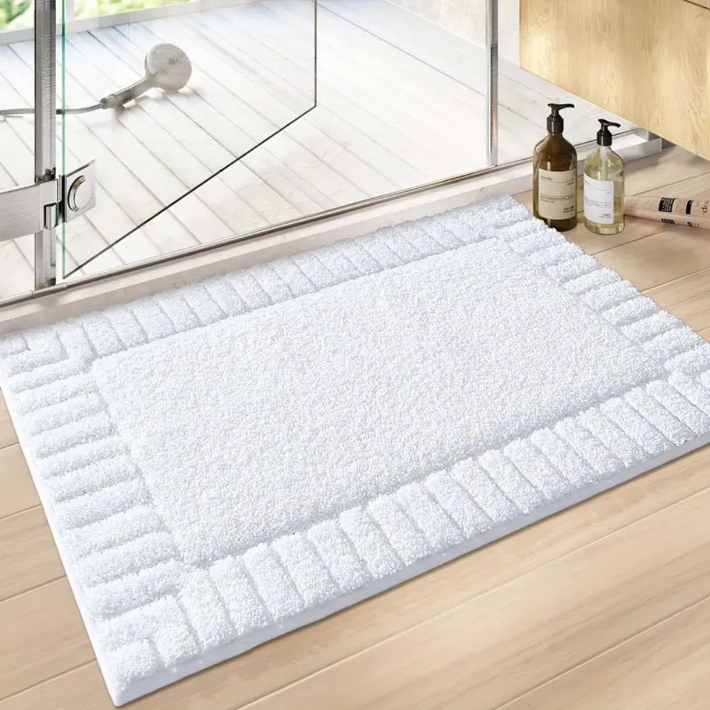 BowLift | Minimalist Stripe Bath Rug Mat