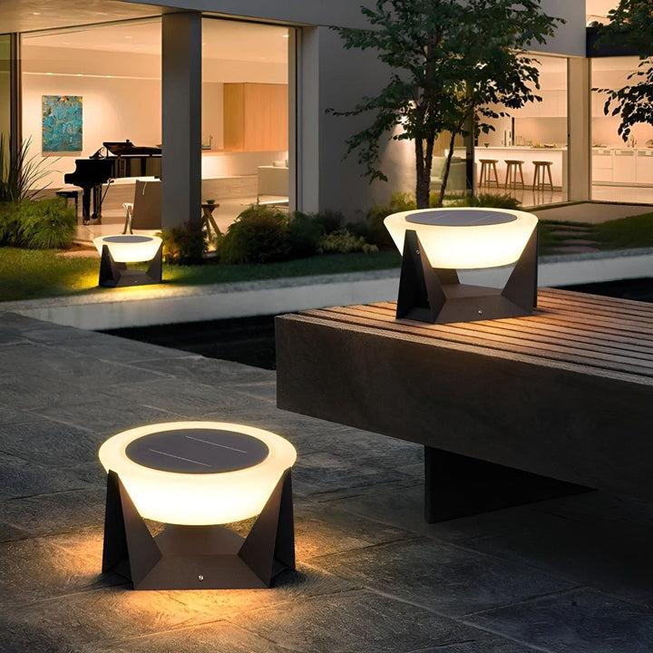 BowLift | Luxio Solar – Luxurious Solar-Powered Japanese Garden Lamp
