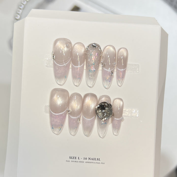 Elegant Press-On Nail Art Set with Decorative Embellishments