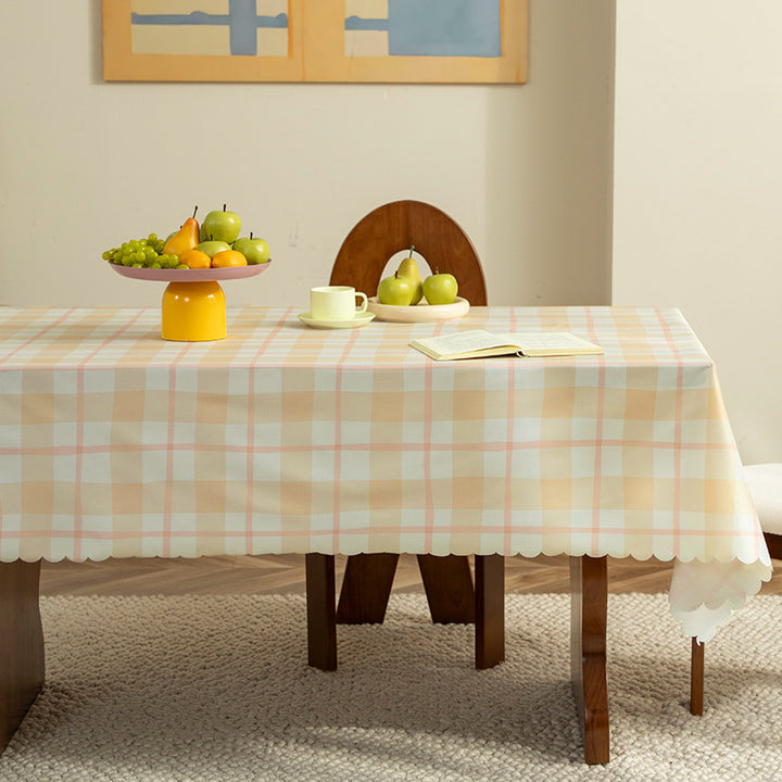 Wipeable tablecloth with star pattern and wavy hem Bowlift