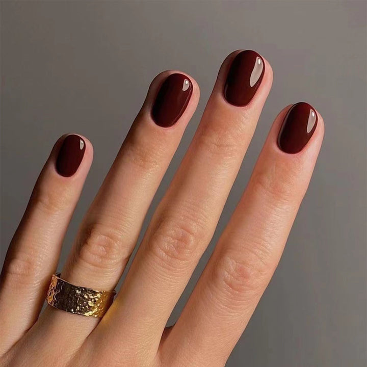 Elegant Nail Art with Gloss Finish Bowlift